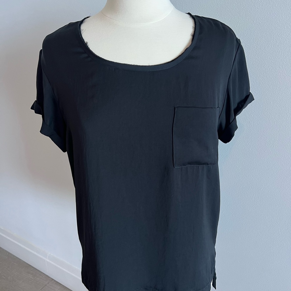 Rag & Bone NYC store exclusive: Black Relaxed Asymmetrical Short Sleeve Tee